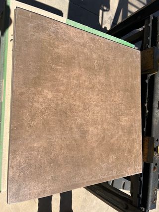 Baldosas suelo marrón oscuro
22,68M2