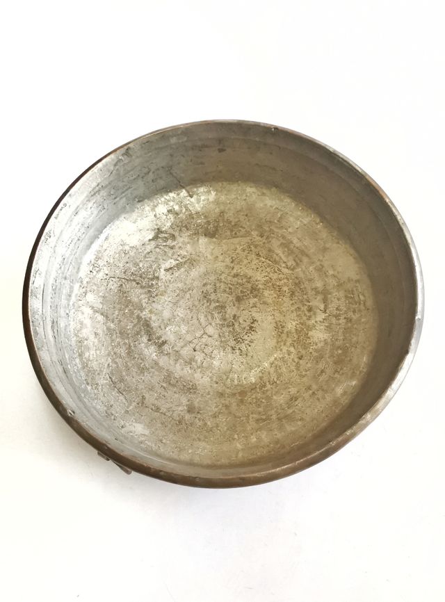 Gran molde antiguo de cobre para hornear.