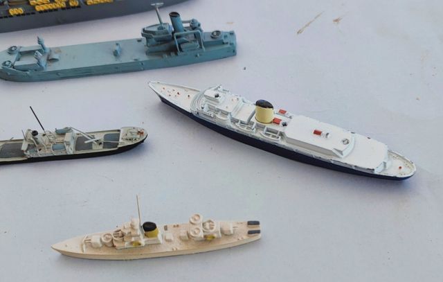 Navios mercantes e cruzadores Plomo vintage