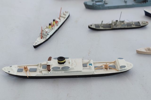 Navios mercantes e cruzadores Plomo vintage