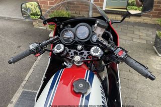 Pareja semimanillares reclinables 50mm YAMAHA M2