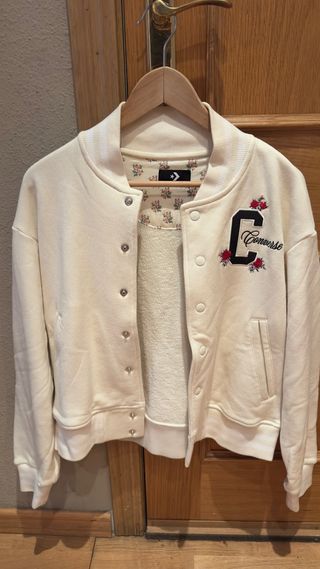 Chaqueta bomber Converse beige talla S