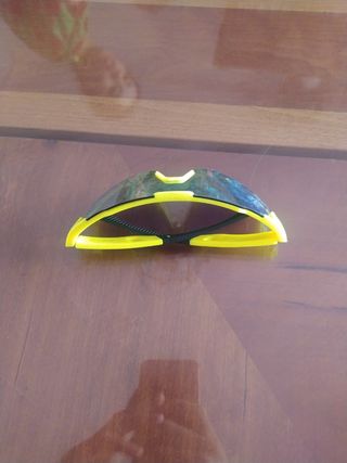 Gafas sol deportivas amarillas