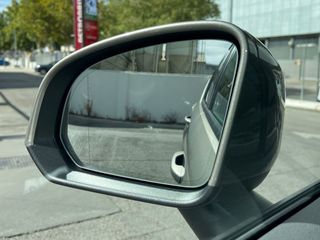 Volvo XC40 Momentum Pro 2WD