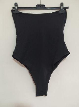 Bañador negro - detalle dorado
