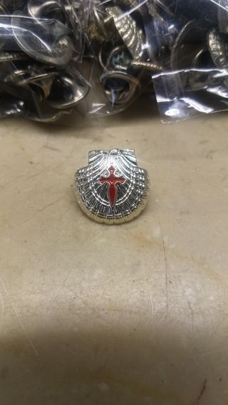 Pin Concha de peregrino. Lote 100uds