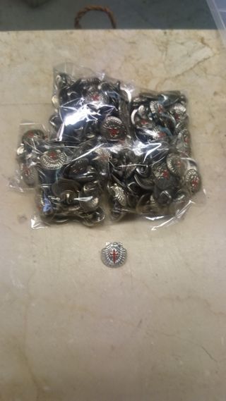 Pin Concha de peregrino. Lote 100uds