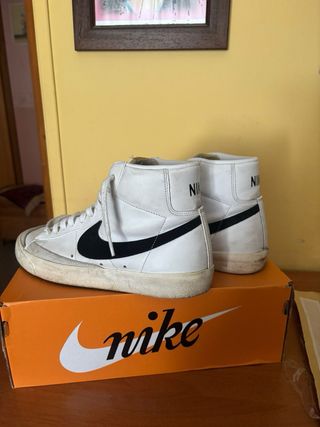 Nike Blazer Mid '77 Bianche