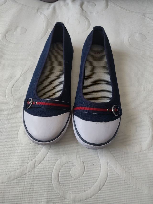 Manoletinas azules y blancas