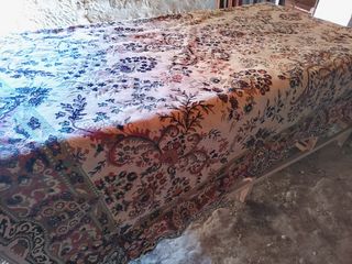 Antico tappeto di lana di grandi dimensioni