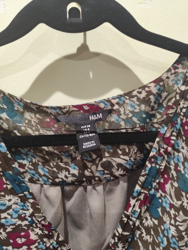 Vestido floral H&M talla 38. Nuevo