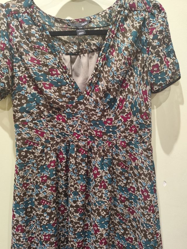 Vestido floral H&M talla 38. Nuevo