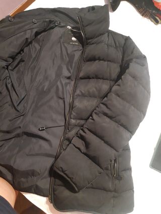 Abrigo Plumas Zara negro - Talla M.  