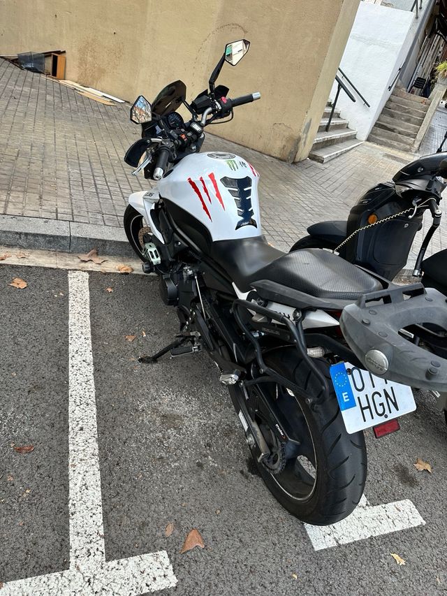 Yamaha XJ6 (2011) - 84.000km