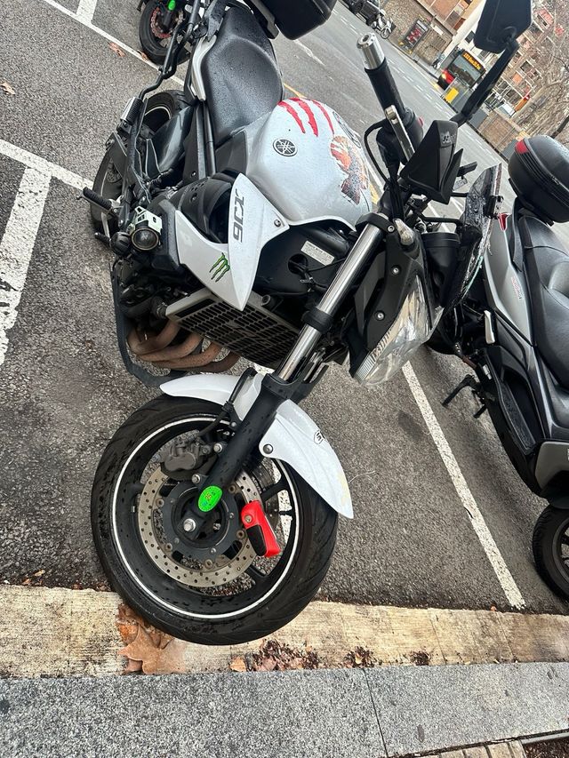 Yamaha XJ6 (2011) - 84.000km