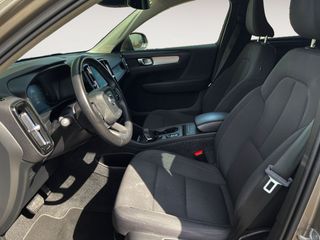 Volvo XC40 Momentum Pro 2WD