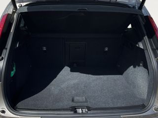 Volvo XC40 Momentum Pro 2WD