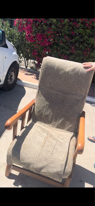 Butaca mecedora madera beige