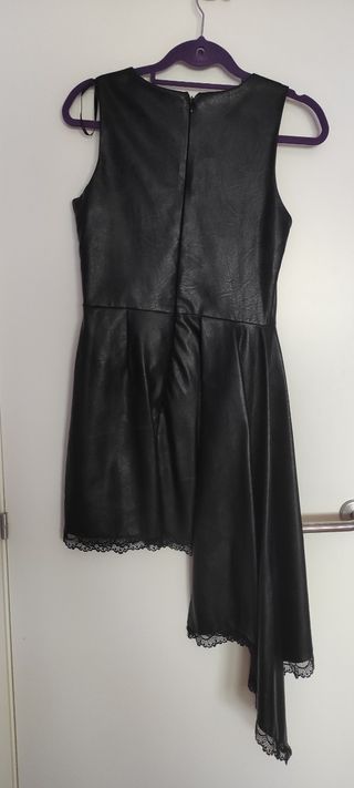 Vestido negro cuero sintético M