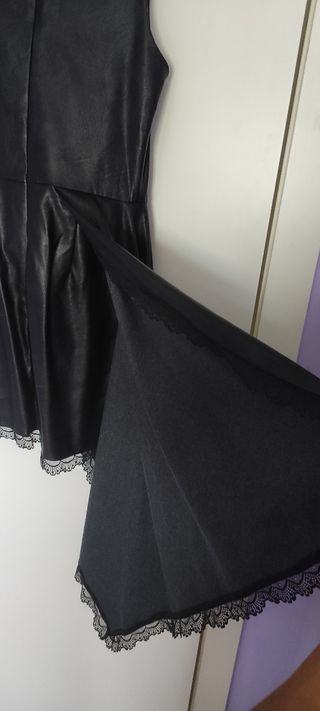 Vestido negro cuero sintético M