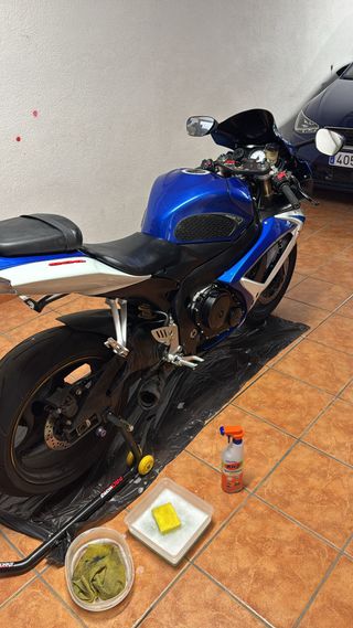 Suzuki GSXR 600 - Moto