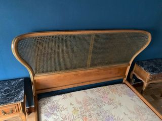 Cama madera ratán estilo antiguo
