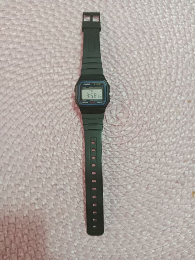Reloj CASIO F-91W vintage
