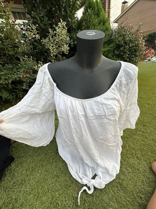 Blusa blanca anudada