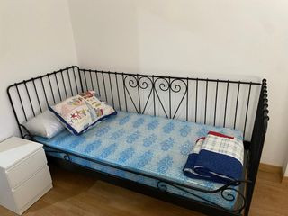 Cama individual negra metalica