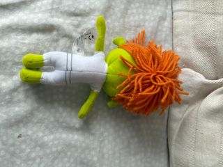 Peluche extraterrestre verde