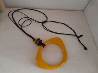 Collana lunga ciondolo  Bachelite giallo