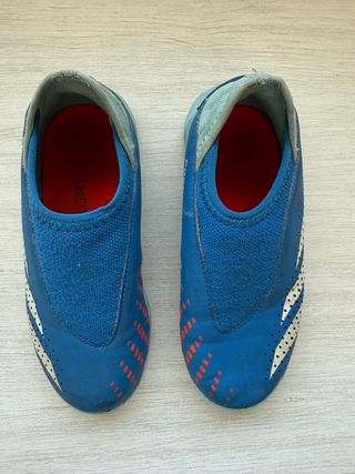 Adidas Fútbol Multitacos - Talla 29