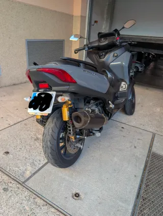 Yamaha Tricity 300cc - Scooter