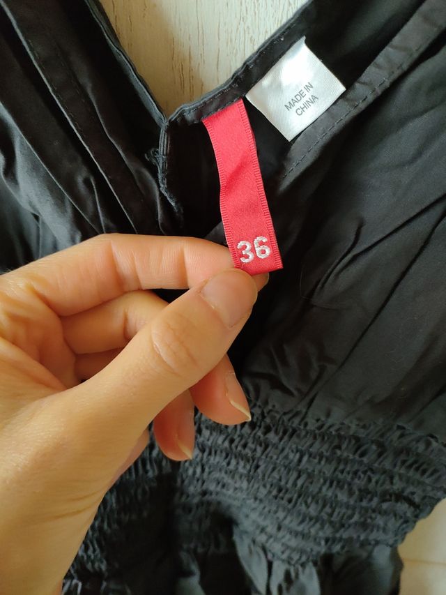 Vestido negro cóctel