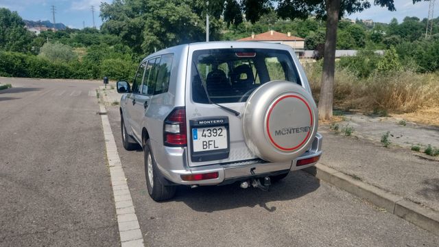 Mitsubishi Montero 2001
