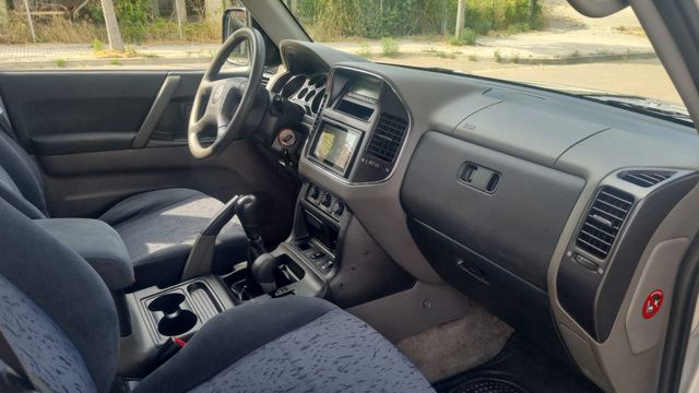 Mitsubishi Montero 2001