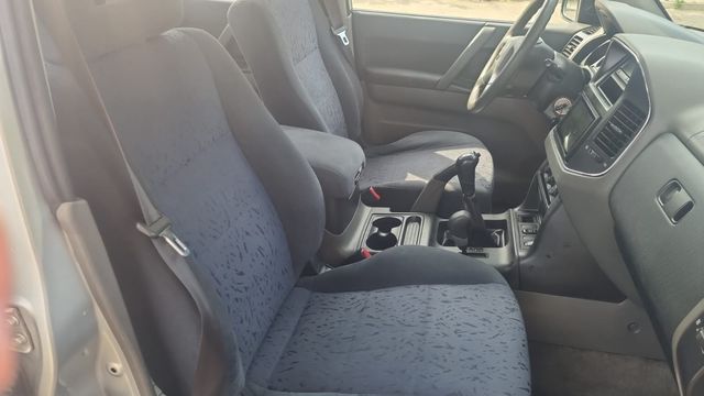 Mitsubishi Montero 2001