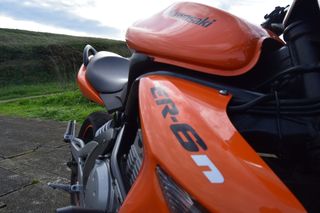 Kawasaki ER-6n limitada para A2