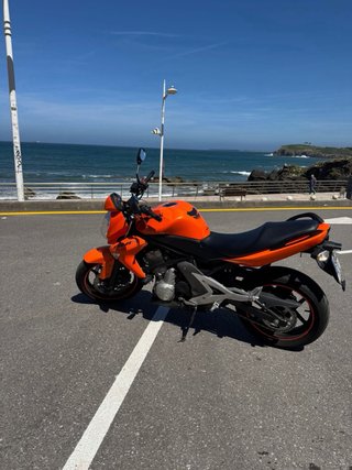 Kawasaki ER-6n limitada para A2