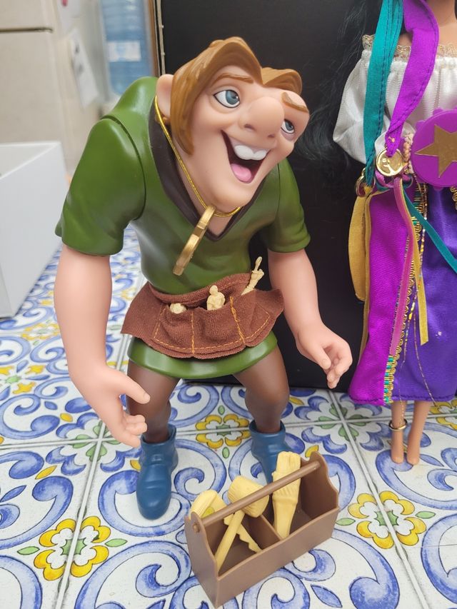 Bambole Disney: Esmeralda, Phoebus e Quasimodo