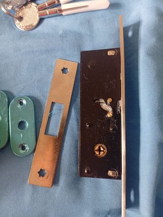 Cerradura puerta - 3 llaves