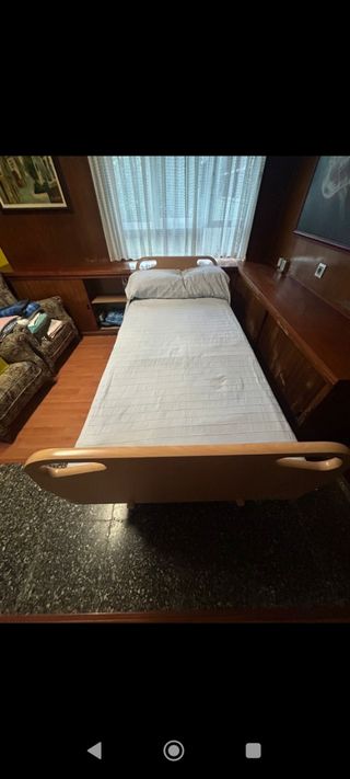 Silla baño,silla ruedas,grúa y cama hidráulica.