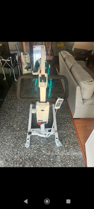 Silla baño,silla ruedas,grúa y cama hidráulica.