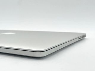 MacBook Pro 15" Intel Core i7 2.5GHz 4 núcleos Doble Gráfica - SSD 512Gb - 16GB RAM