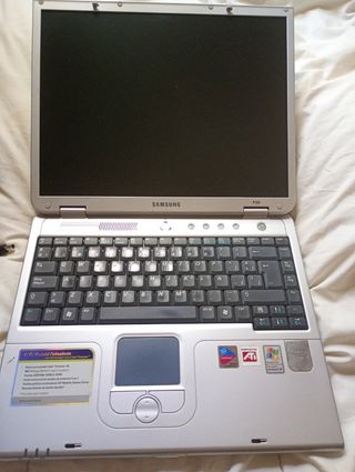 Portátil Samsung P30 plateado