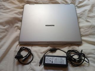 Portátil Samsung P30 plateado