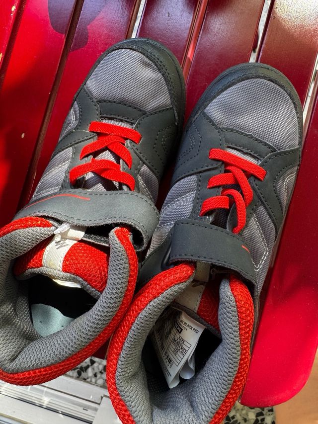 Botas Quechua niño - rojas y grises talla 32