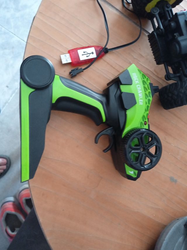 Coche teledirigido Rock Crawler