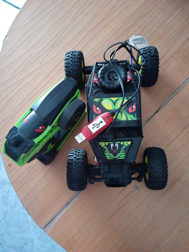 Coche teledirigido Rock Crawler