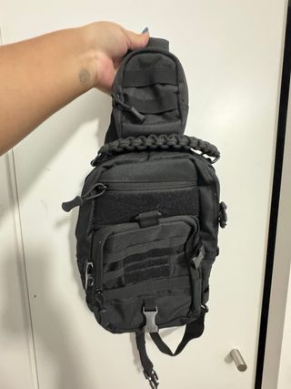 Mochila táctica bandolera negra